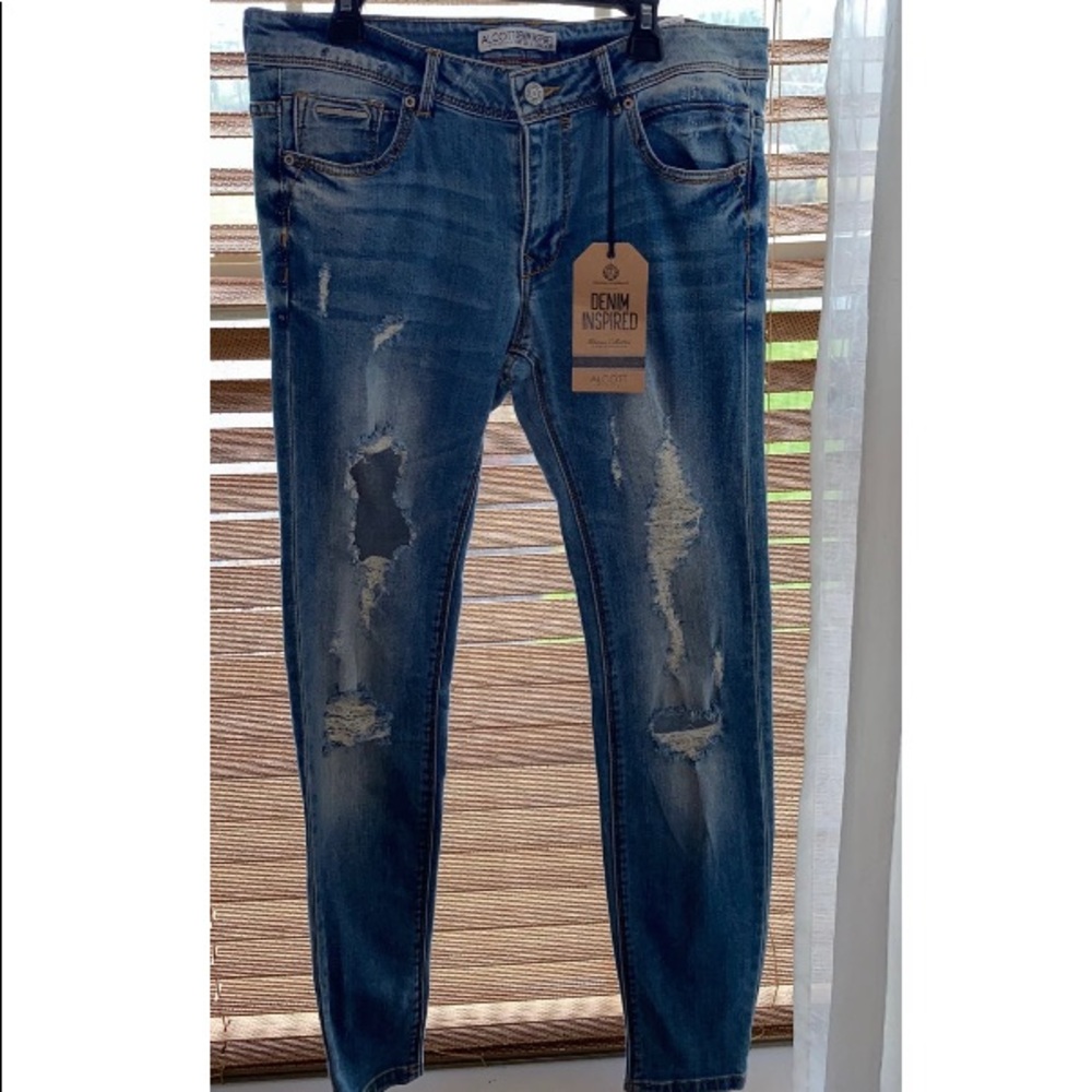 Boyfriend jeans, never worn. Original Denimwear